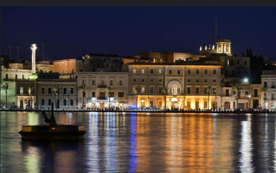 Flora House Ξενοδοχείο Μπρίντιζι Εξωτερικό φωτογραφία